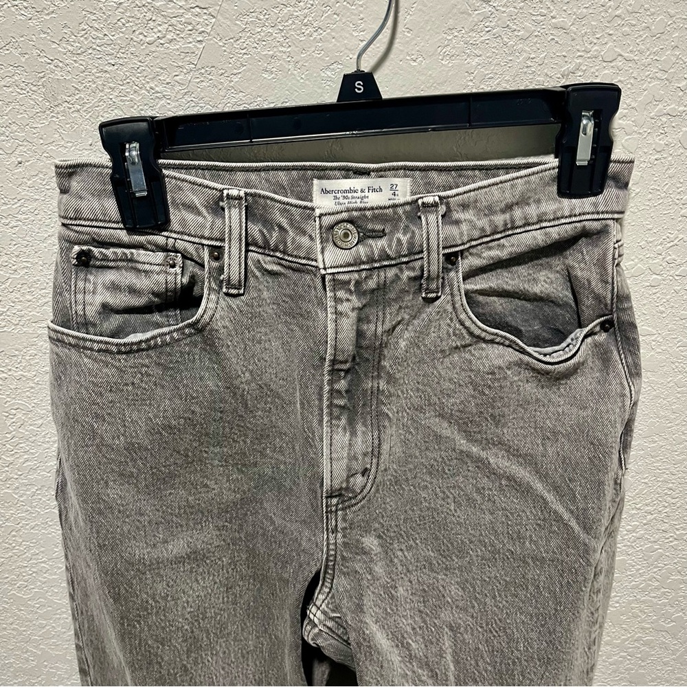 Abercrombie & Fitch The 90’s Straight Ultra High Rise Curve Love Charcoal Jeans - Picture 3 of 11